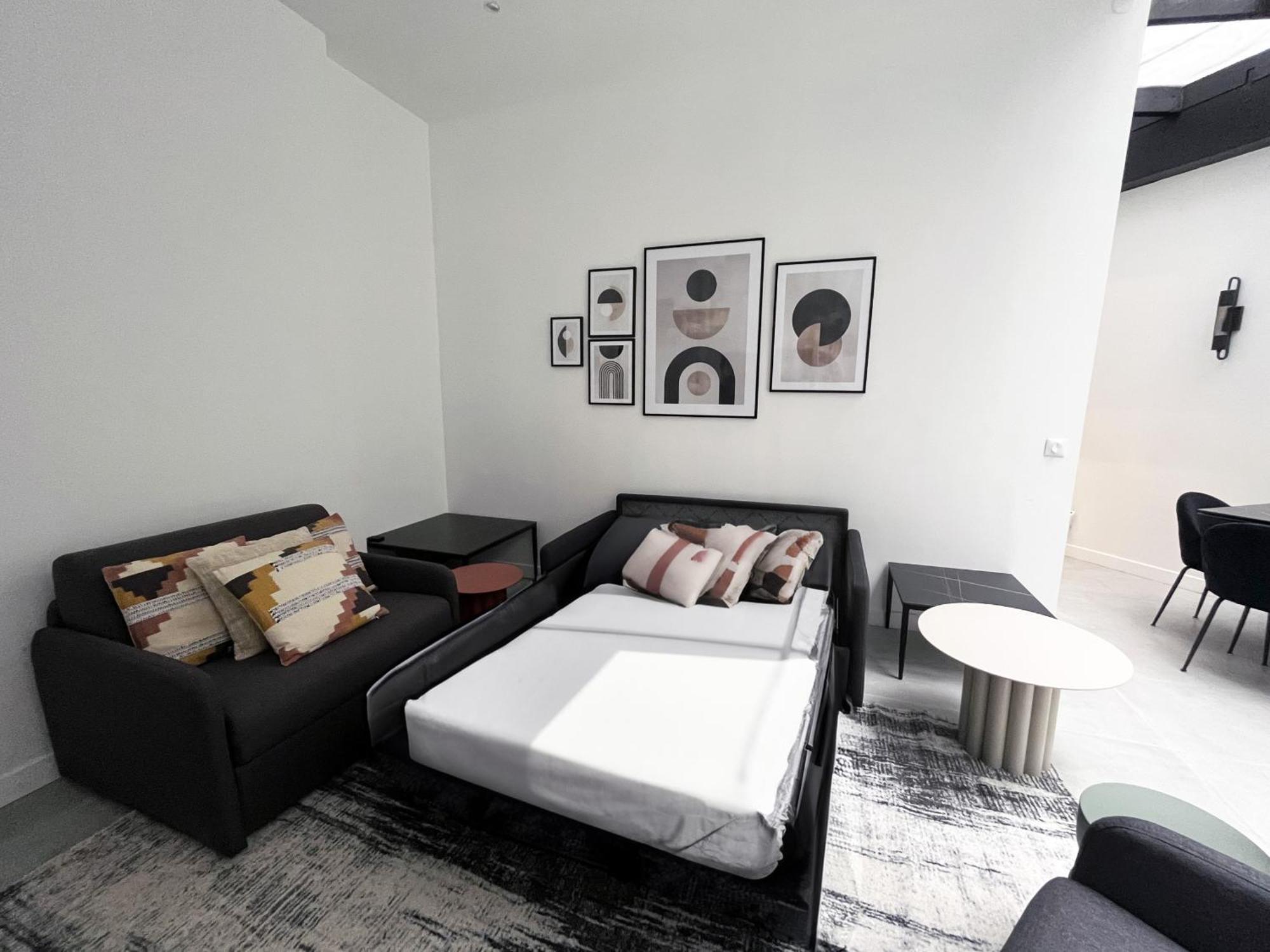 08 - Design Flat Republique Apartment *